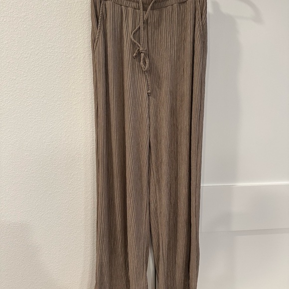 Brown Ribbed Lounge Set - Picture 3 of 4